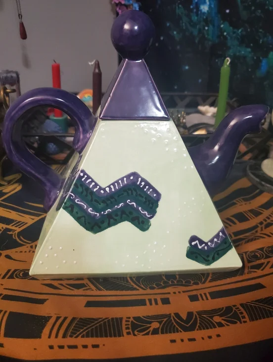 Unique Handmade Pyramid Teapot In Amazing Condition - Picture 3 of 9